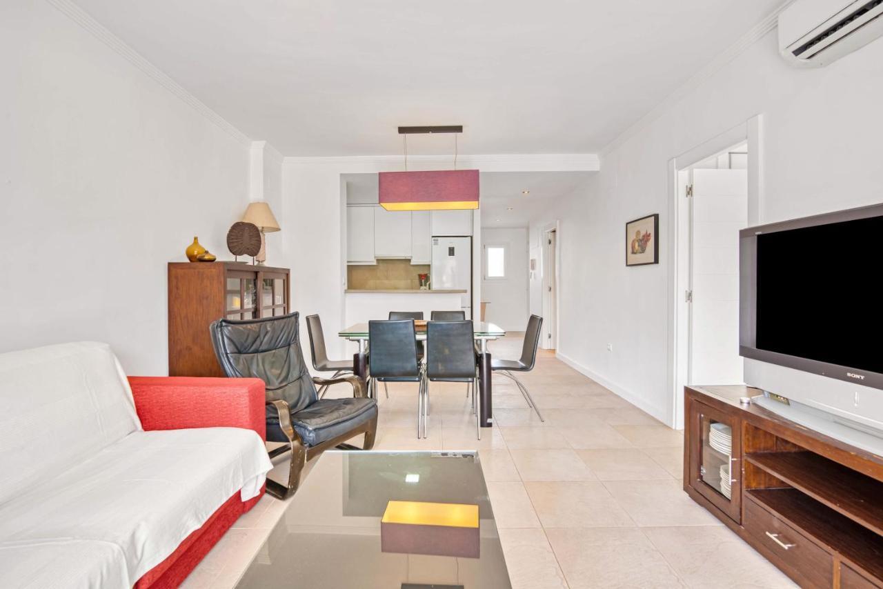 Luxury Apt, Beach, Pool Open 365 Days, Near Javea & Denia Apartment *