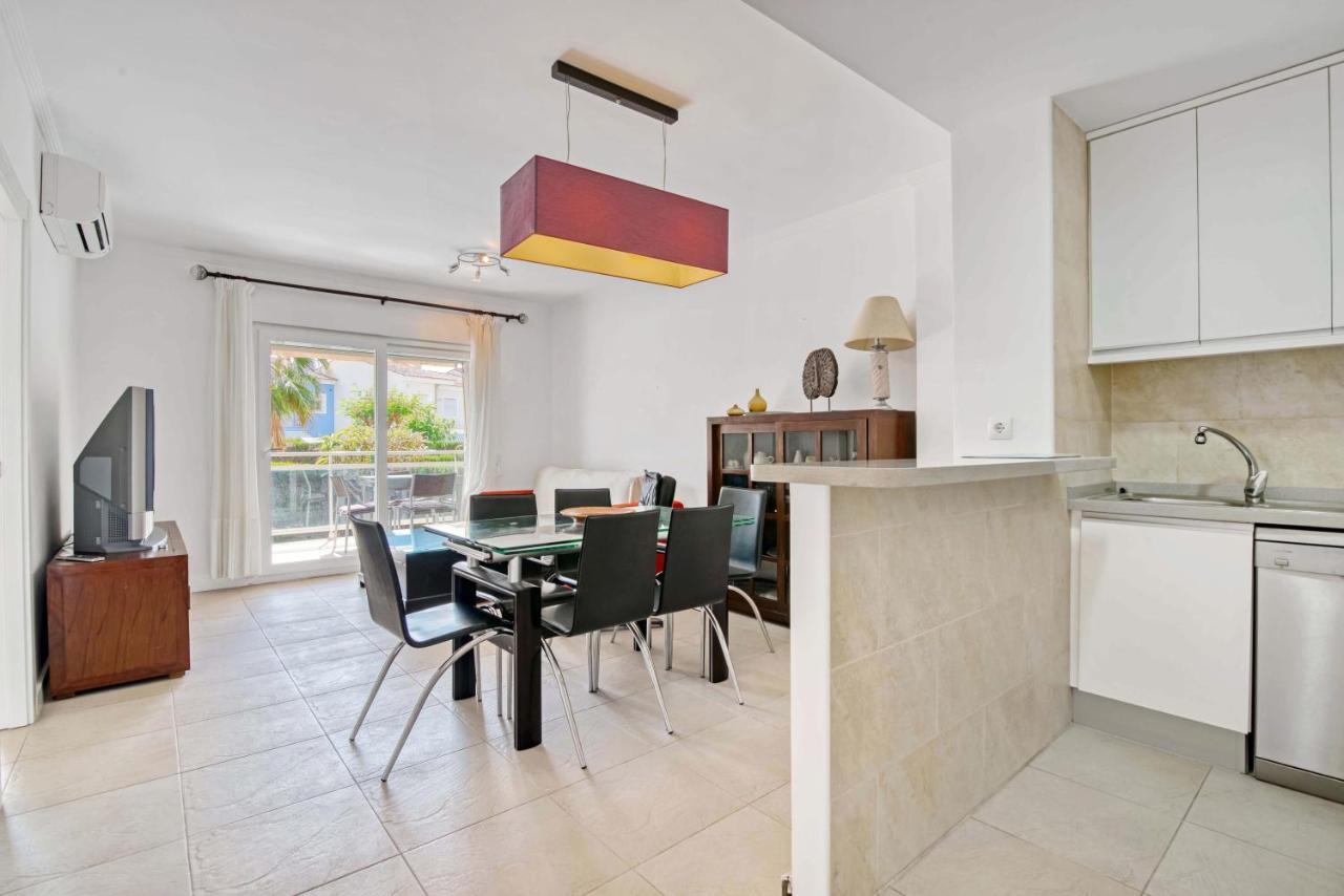 Apartment Luxury Apt, Beach, Pool Open 365 Days, Near Javea & Denia