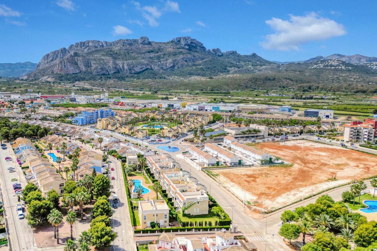 Apartment Luxury Apt, Beach, Pool Open 365 Days, Near Javea & Denia